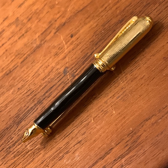 VINTAGE FOUNTAIN PEN BROOCH. - Picture 1 of 7